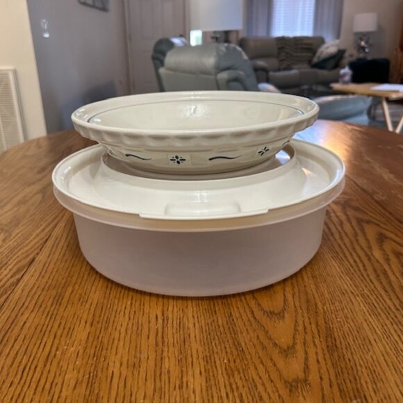Longaberger Pie Plate and Rubbermaid Servin Saver Container - Picture 1 of 5